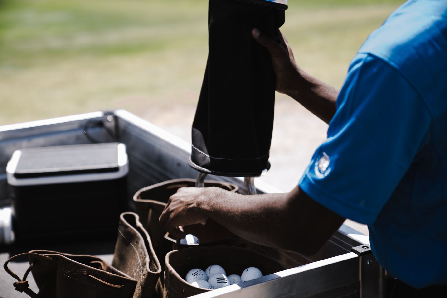 Bien choisir son sac de golf : trépied ou cart bag ?